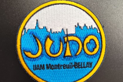 Les objets du club en vente