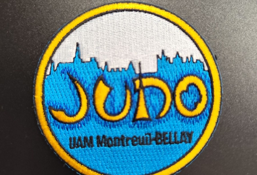 Les objets du club en vente